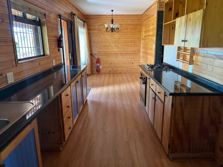 4 Bedroom Property for Sale in Leeuwenbosch Ah Western Cape